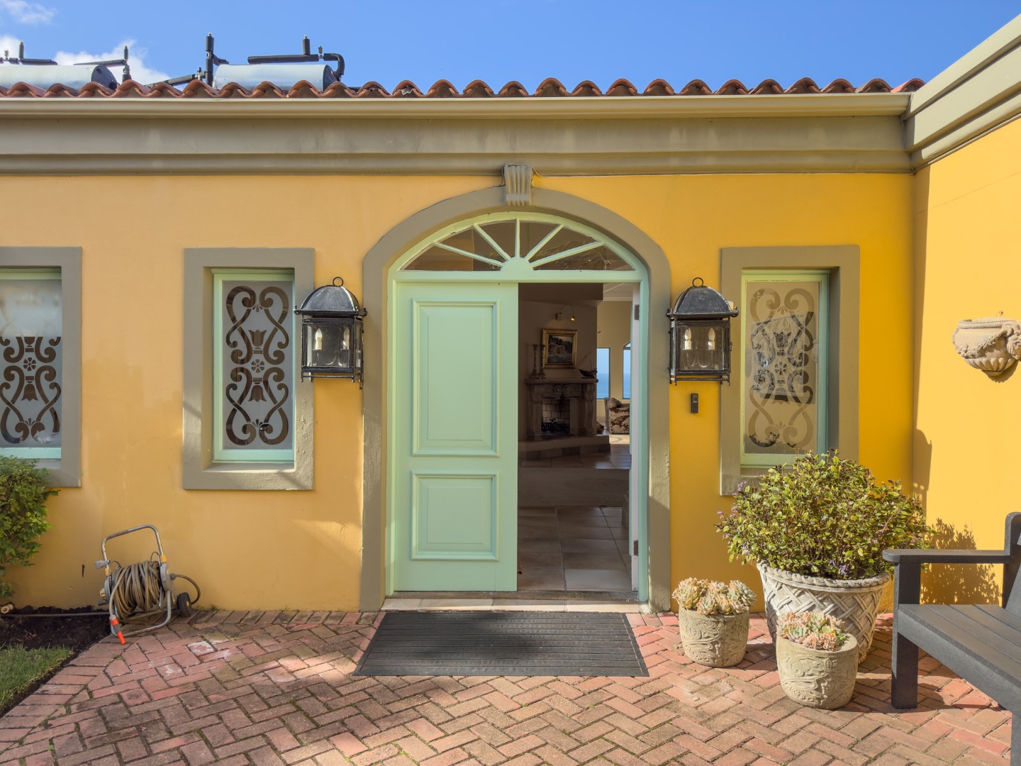 Eddystone Villa